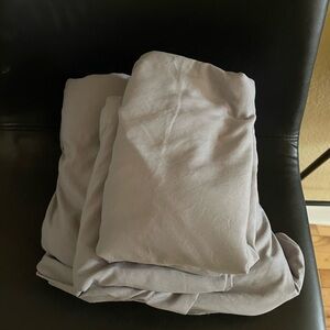 Duvet cover and 2 sham new standard size